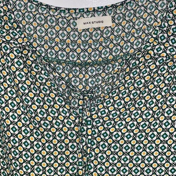 Max Studio Women's Green Yellow Geometric Chiffon Tie Neck Blouse Top Size Large - Picture 8 of 9